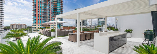 Renson Camargue louvered pergola on a Miami Beach rooftop